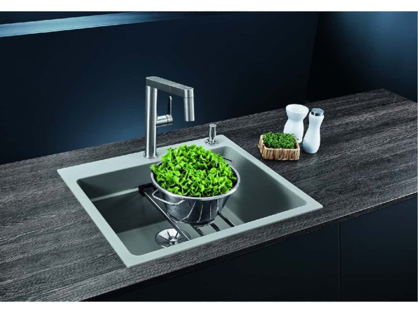 Granitový drez Blanco ETAGON 6 InFino biela s excentrom + pojazdy