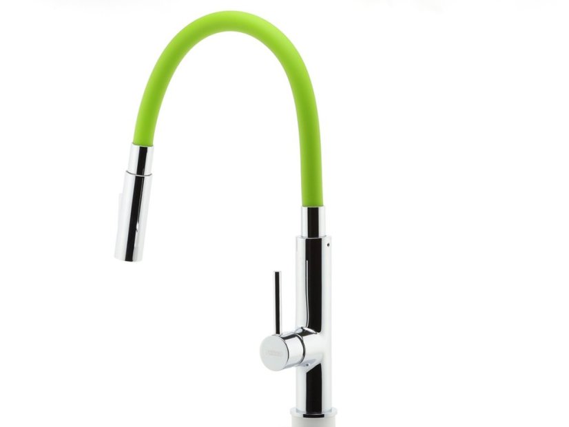 Drezová stojanková batéria so zeleným ramenom a sprškou