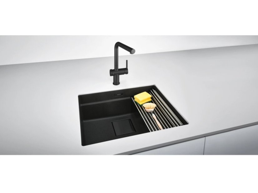 Kuchyňská baterie Franke FN 5350.901 Active Twist Matná černá