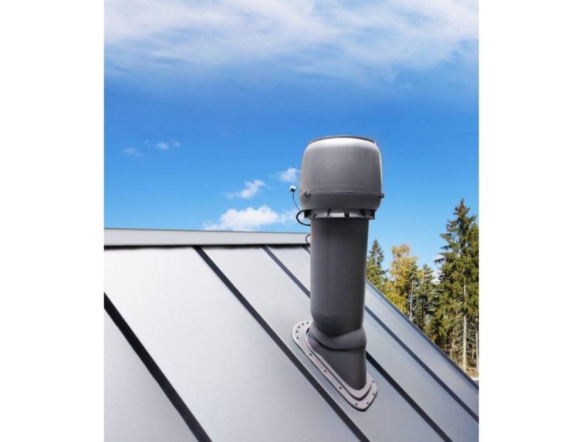 62016-1_stresni-pruchodka-pro-plech-rovny-cerna