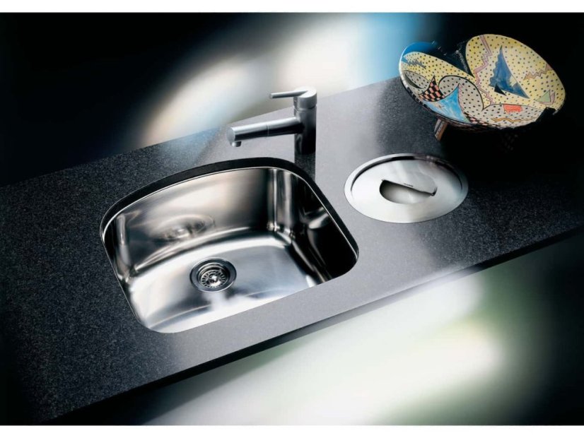 Odpadkový koš Blanco Solon instalace