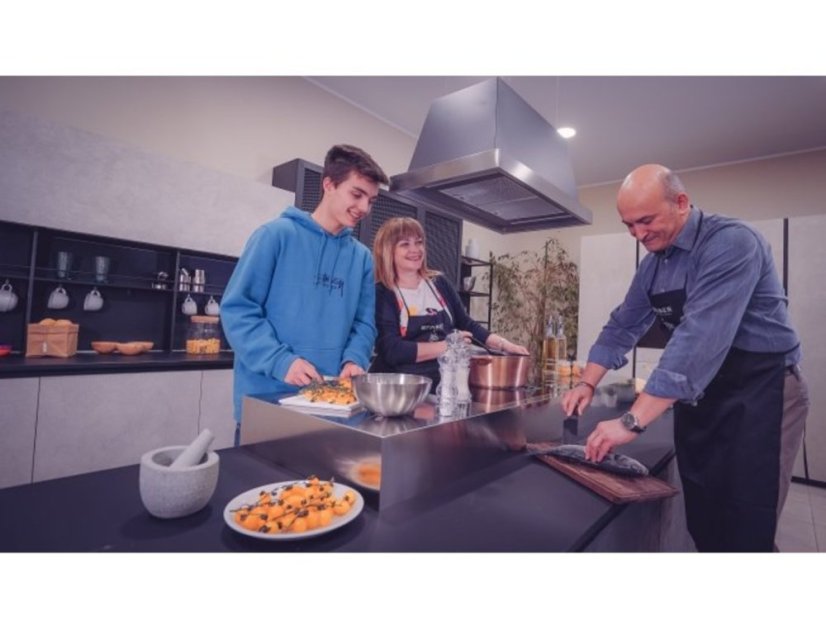 61608-7_ostruvkova-digestor-faber-thea-isola-ev8-dg-matt-f80-bez-ramu